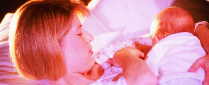 В первые девять месяцев жизни потребление грудного молока является важным условием для нормального существования ребенка во всех отношениях В первые девять месяцев жизни потребление грудного молока является важным условием для нормального существования ребенка во всех отношениях