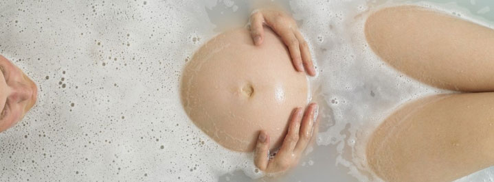 Суть метода состоит в погружении беременной в ванну