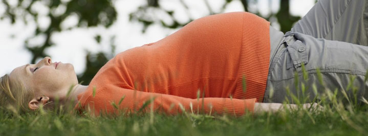 Очень важно во время беременности для собственного комфорта сделать отдых и расслабление ежедневной частью Вашей жизни